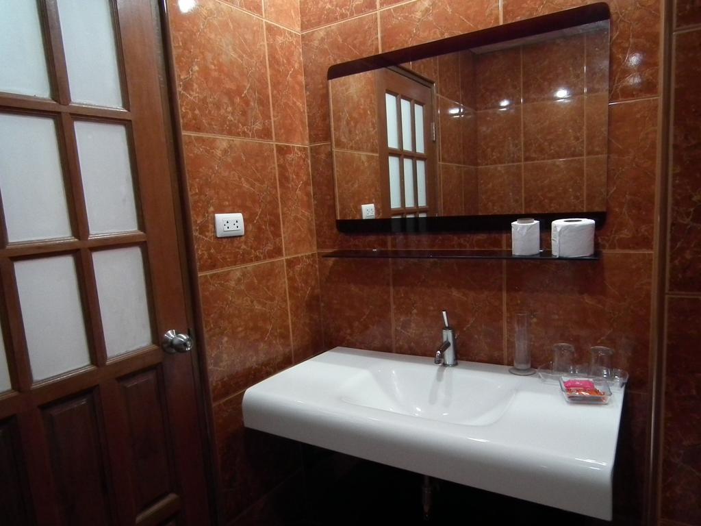 Abricole At Pattaya Hill Apartment Ngoại thất bức ảnh