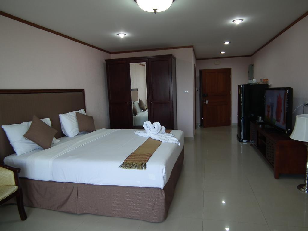 Abricole At Pattaya Hill Apartment Ngoại thất bức ảnh