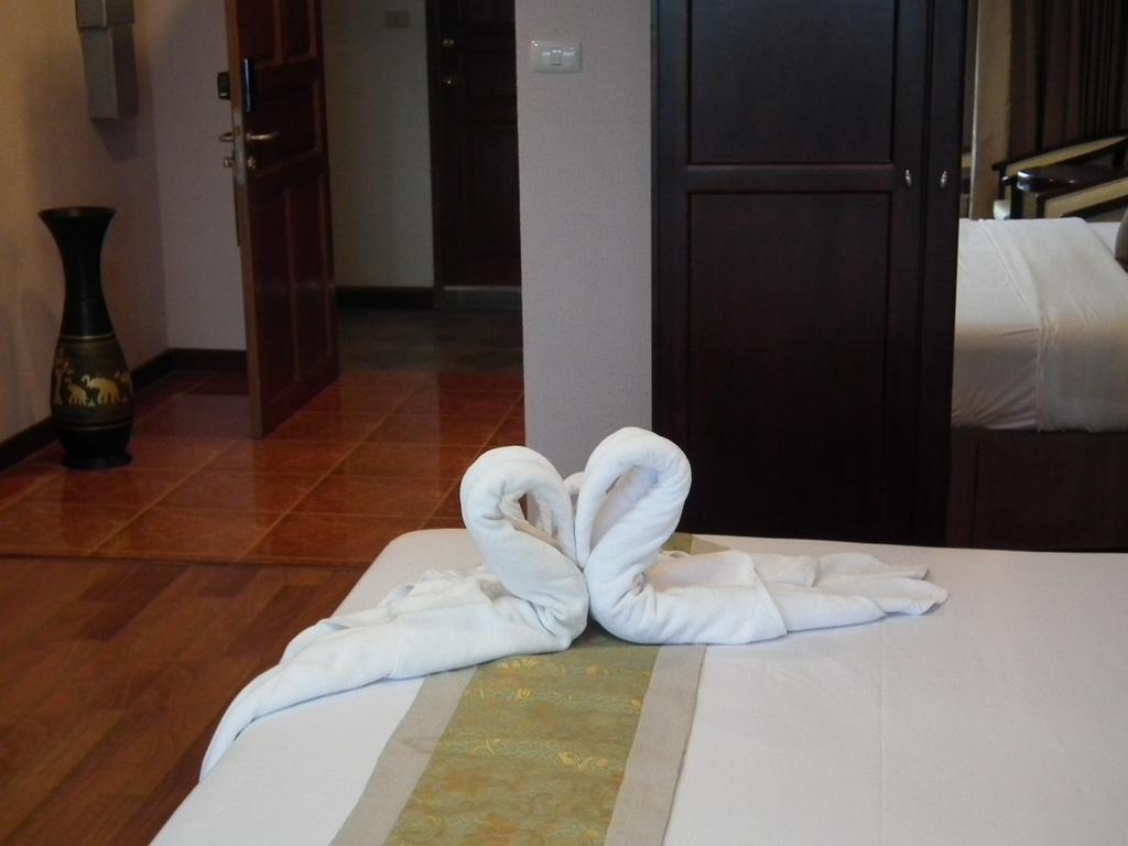 Abricole At Pattaya Hill Apartment Ngoại thất bức ảnh