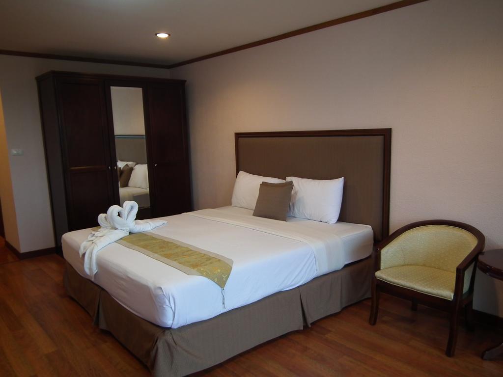 Abricole At Pattaya Hill Apartment Ngoại thất bức ảnh