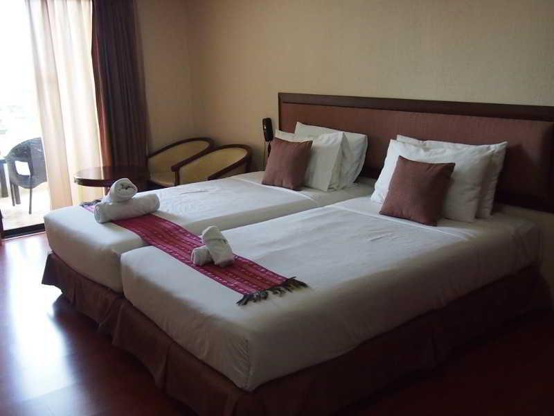 Abricole At Pattaya Hill Apartment Ngoại thất bức ảnh