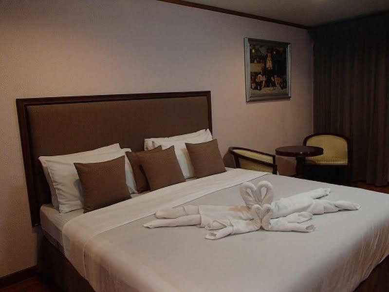 Abricole At Pattaya Hill Apartment Ngoại thất bức ảnh