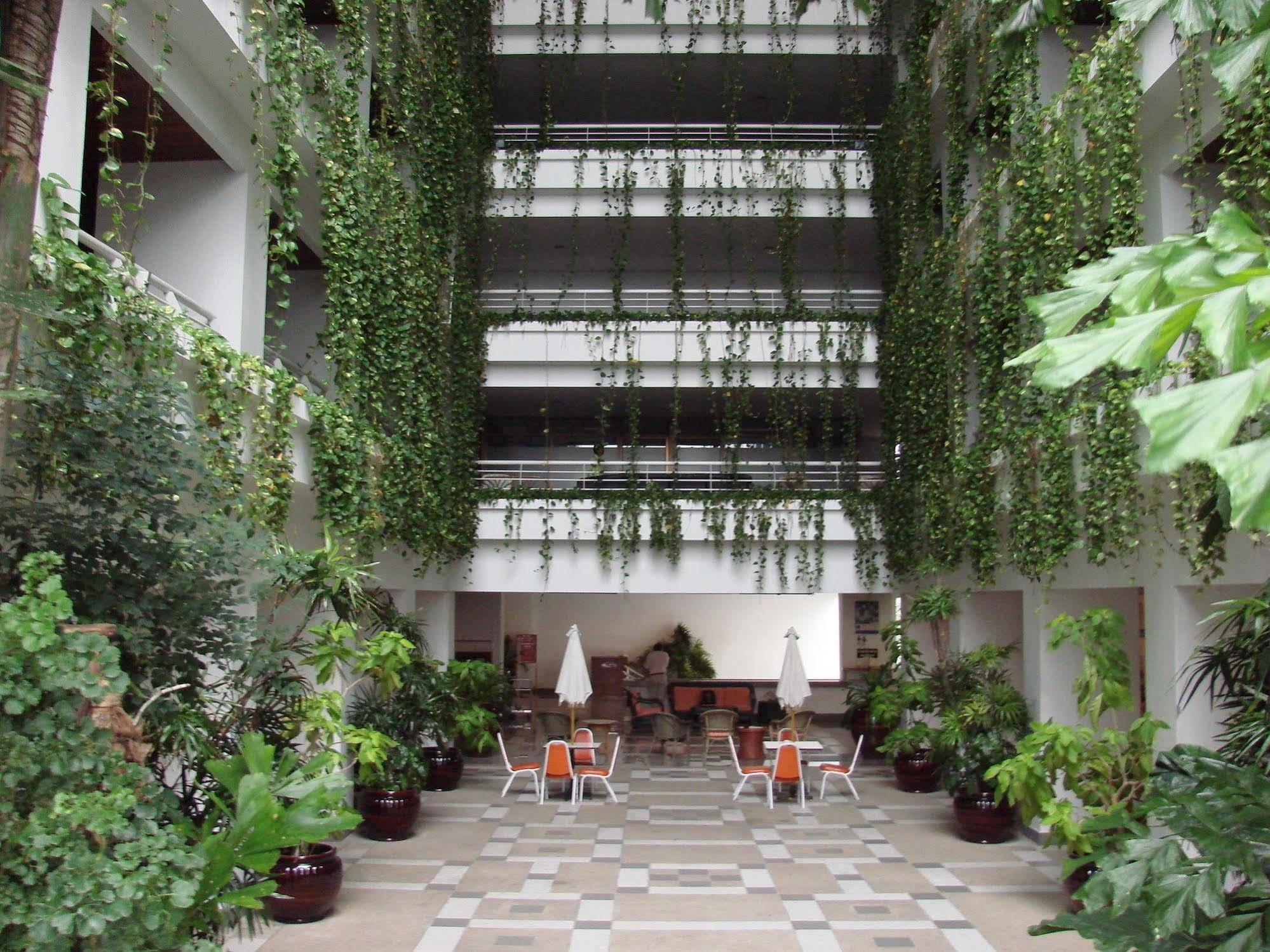 Abricole At Pattaya Hill Apartment Ngoại thất bức ảnh