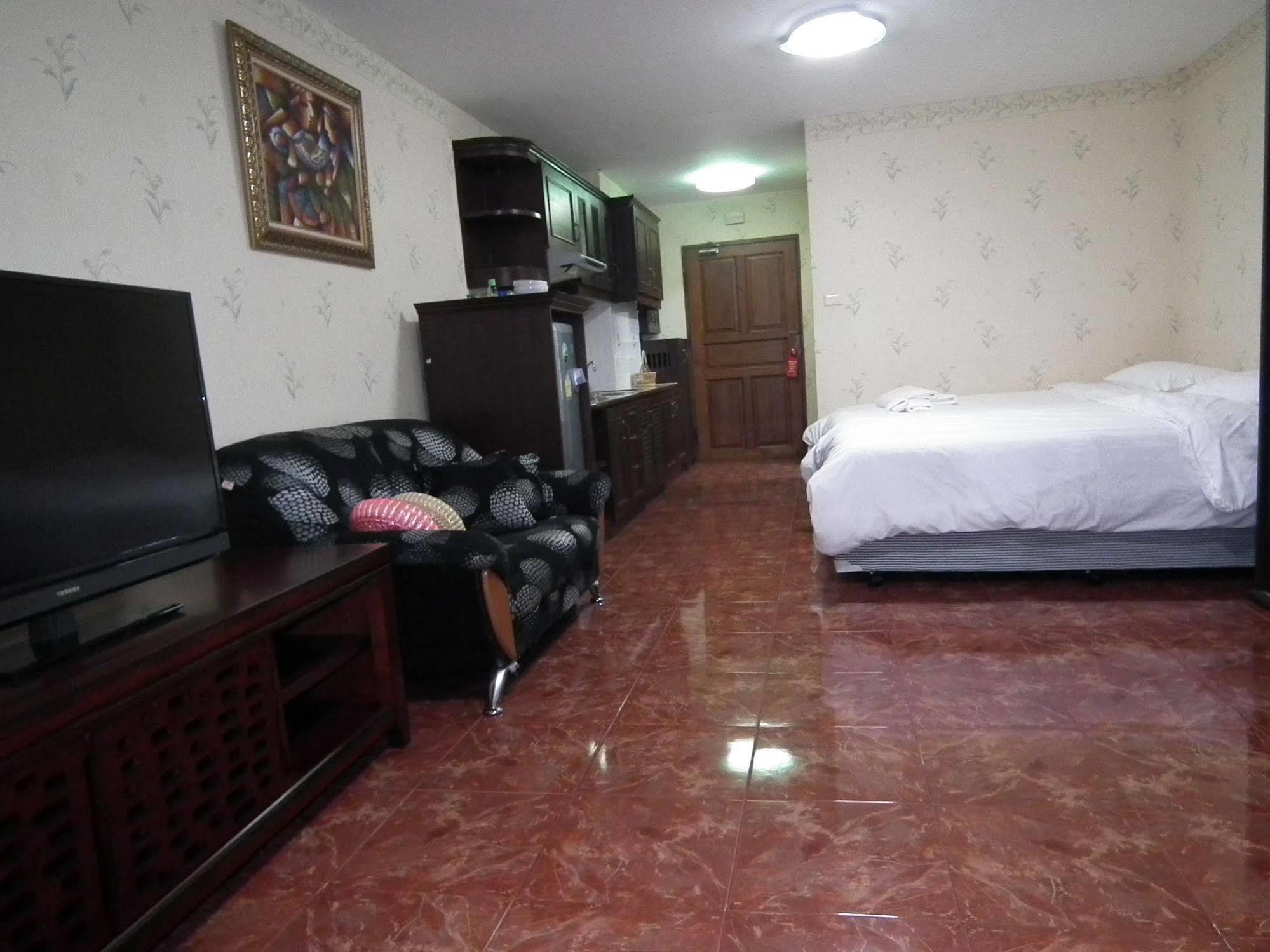 Abricole At Pattaya Hill Apartment Ngoại thất bức ảnh